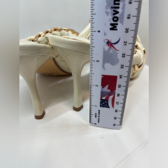 Venus Women's Cream and Gold Sandals size 8.5 - Picture 7 of 16